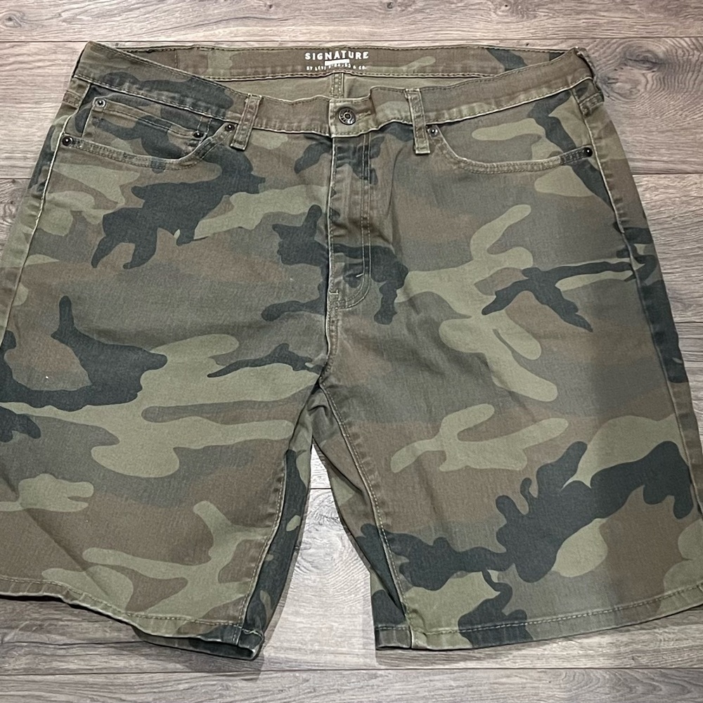 Men’s Levi’s Camouflage Shorts